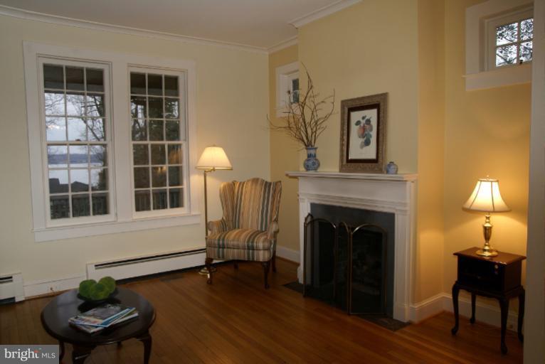 5 Tower Road Severna Park, MD 21146 - Photo 11 of 30 Living Room