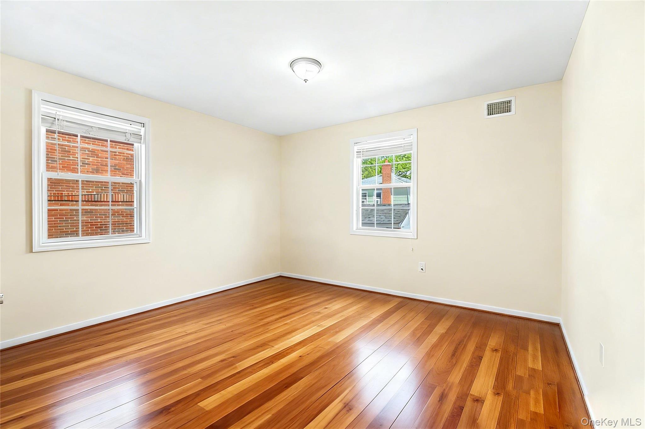 158-39 77th Road Queens, NY 11366 - Photo 11 of 33 Gallery Image 11