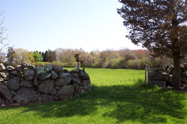 322 Smith Neck Road Dartmouth, MA 02748 - Photo 1 of 22