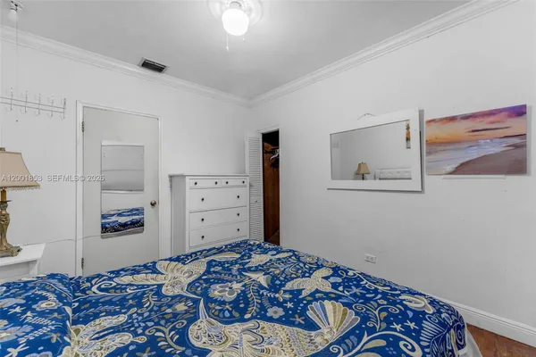 $2,000 | 28 Almeria Avenue, Unit 4, Coral Gables, FL 33134