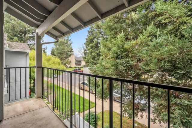 $350,000 | 2400 Eilers Lane, Unit 1206, Lodi, CA 95242
