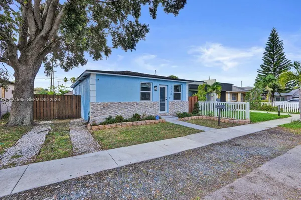 $415,000 | 2220 Hope Street, Hollywood, FL 33020