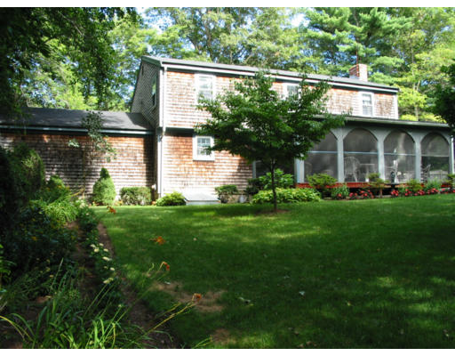322 Holly Road Marshfield, MA 02050 - Photo 2 of 17 Gallery Image 2