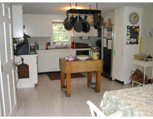 322 Holly Road Marshfield, MA 02050 - Photo 7 of 17 Gallery Image 7