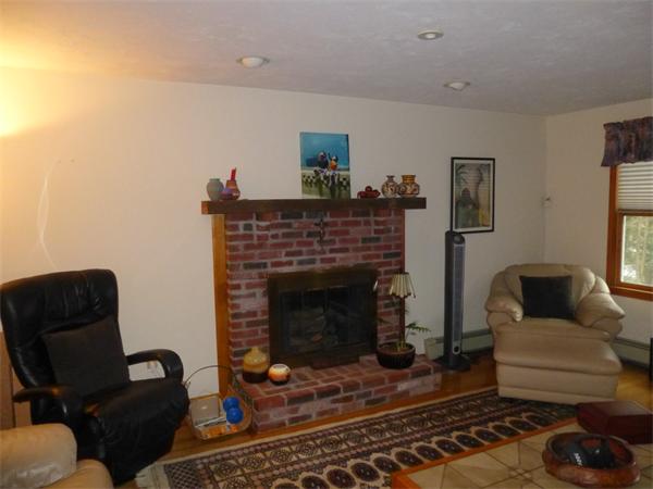 10 Young Road Foxboro, MA 02035 - Photo 8 of 22 Gallery Image 8