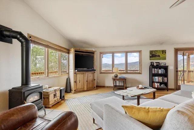 $1,525,000 | 42485 Deerfoot Lane, Steamboat Springs, CO 80487