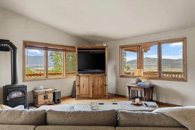 $1,525,000 | 42485 Deerfoot Lane, Steamboat Springs, CO 80487