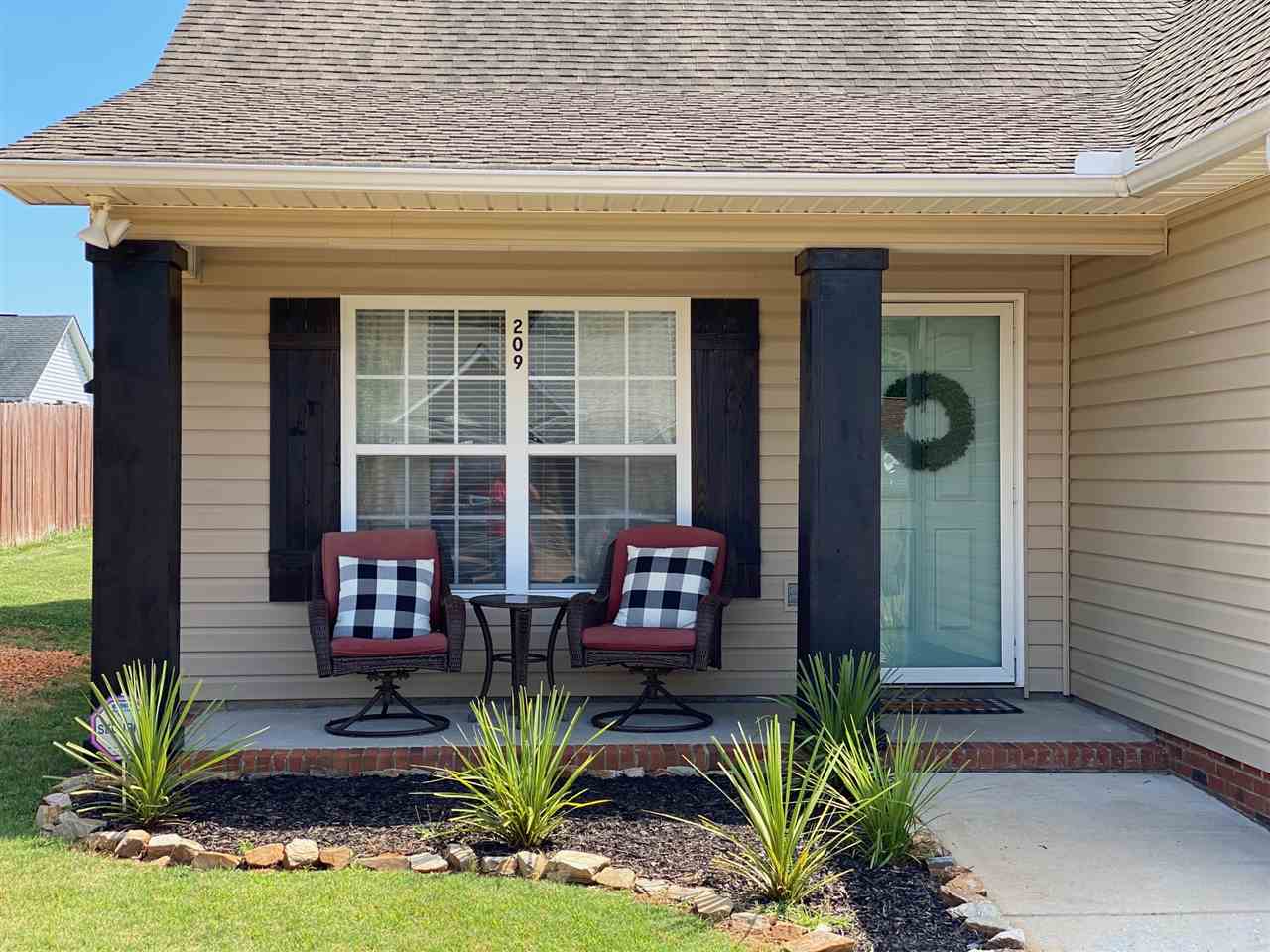 209 Frying Pan Court Boiling Springs, SC 29316 - Photo 2 of 23 Gallery Image 2