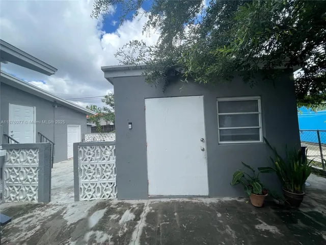 $1,400 | 1923 Northwest 1st Terrace, Unit C, Miami, FL 33125