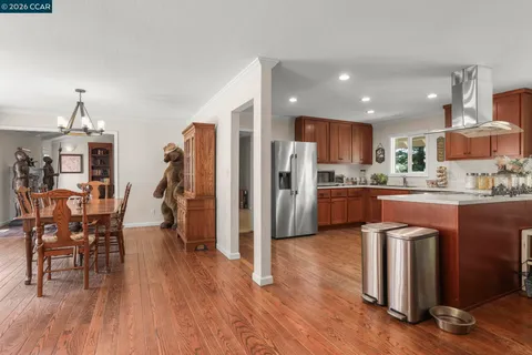 $3,299,000 | 370 Castello Road, Lafayette, CA 94549