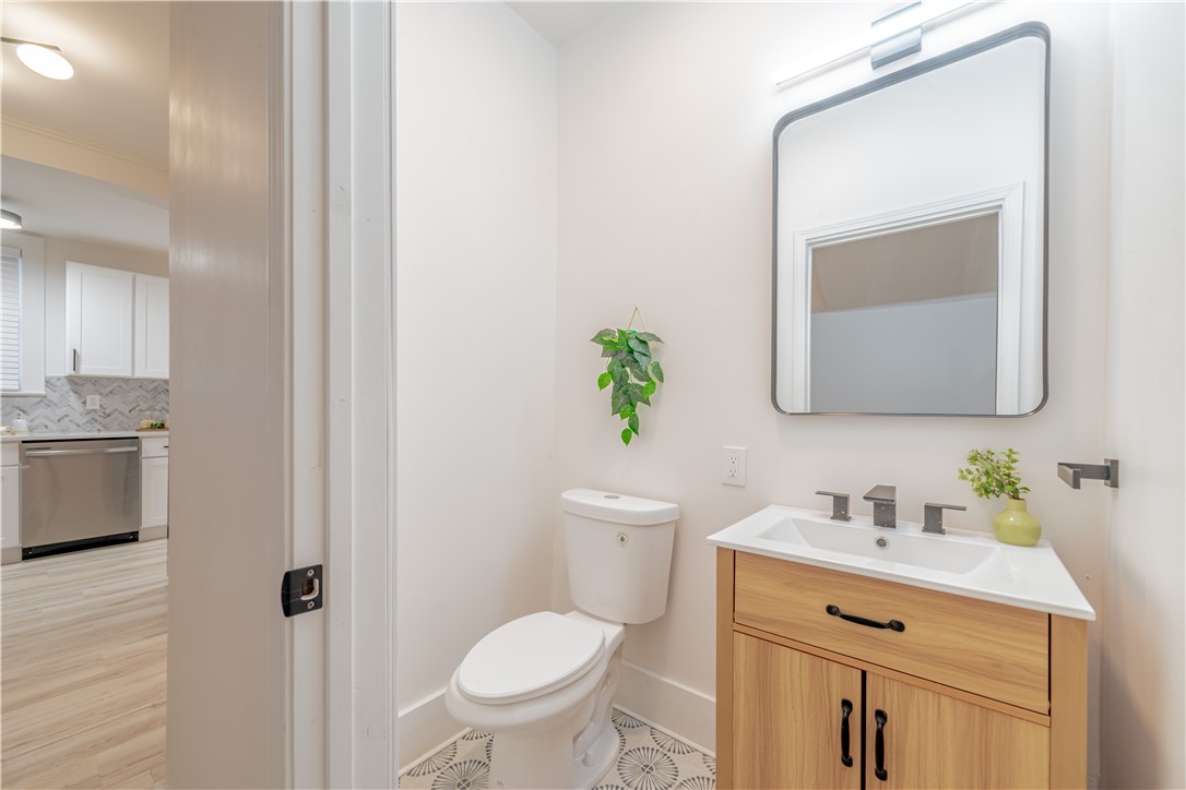 343 Durnan Street Rochester, NY 14621 - Photo 10 of 29