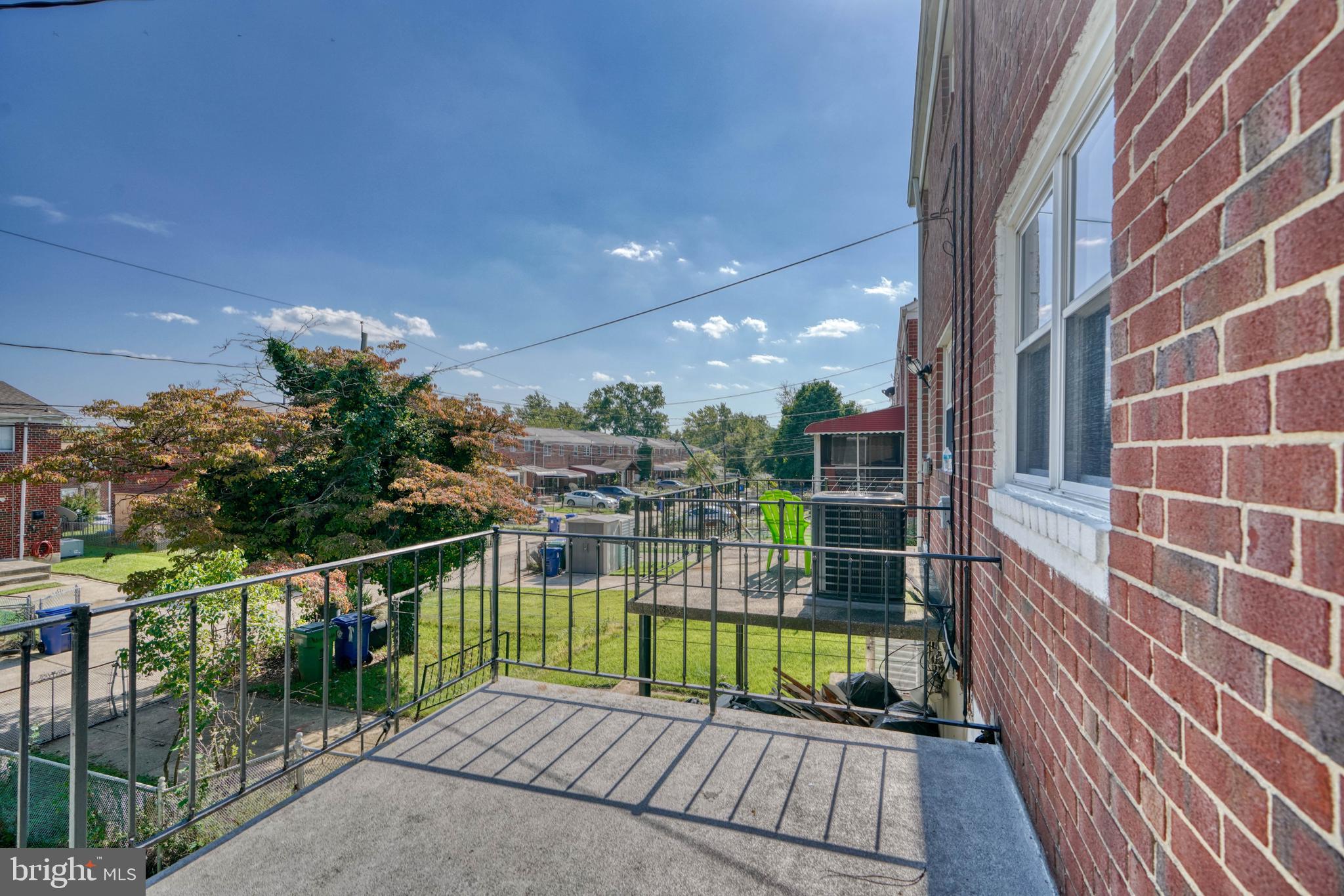 615 Queensgate Road Baltimore, MD 21229 - Photo 6 of 38