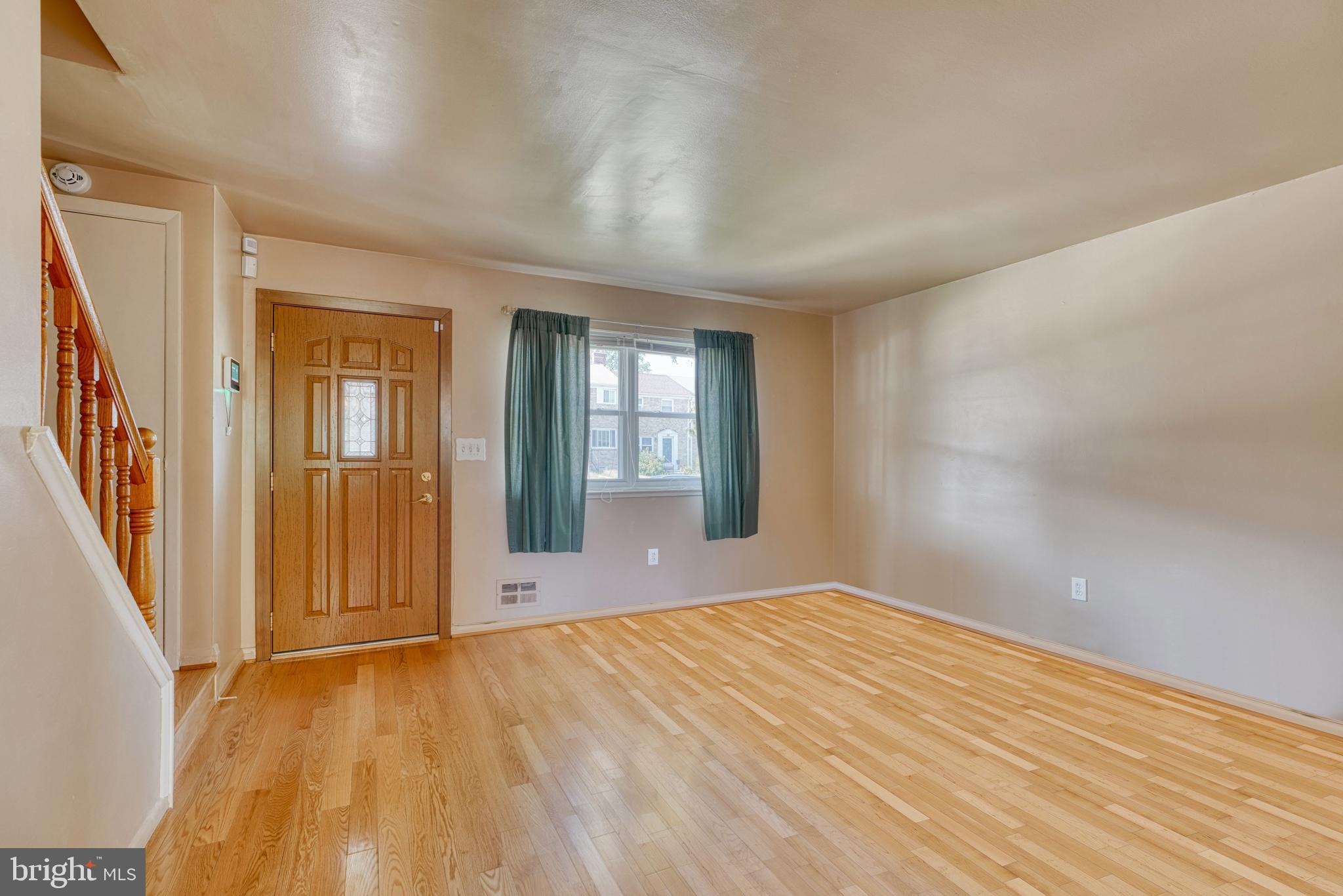 615 Queensgate Road Baltimore, MD 21229 - Photo 7 of 38