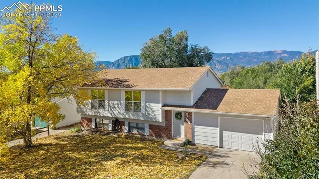 $385,000 | 2922 Dickens Drive, Colorado Springs, CO 80916