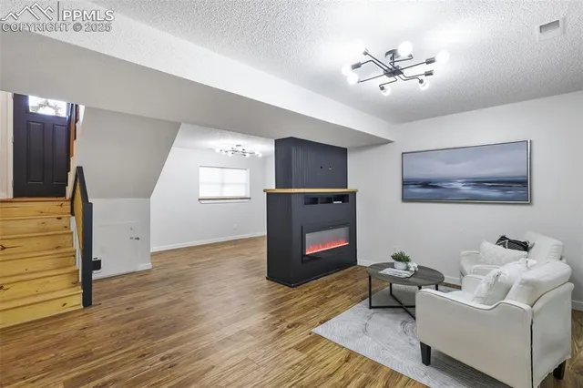 $385,000 | 2922 Dickens Drive, Colorado Springs, CO 80916