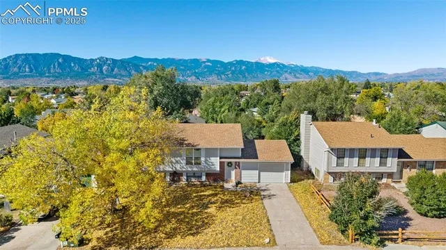 $385,000 | 2922 Dickens Drive, Colorado Springs, CO 80916