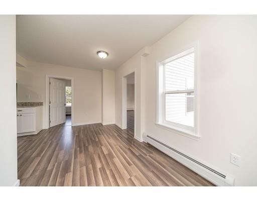 74 Nagle Street Springfield, MA 01151 - Photo 10 of 26