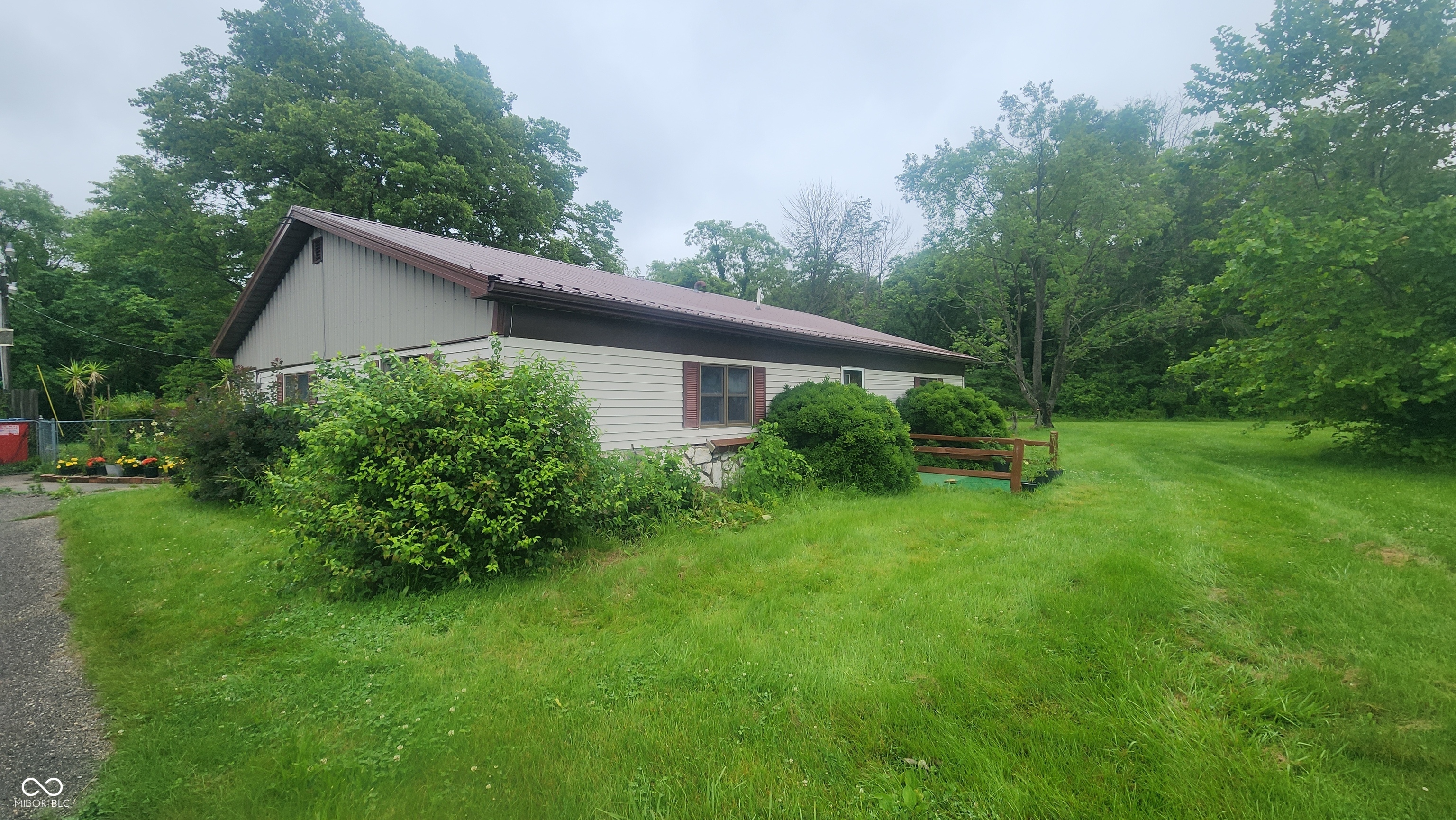 92 East Trestle Road Veedersburg, IN 47987 - Photo 2 of 40