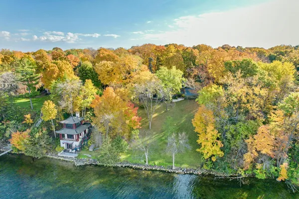 $5,995,000 | 28100 Woodside Road, Excelsior, MN 55331