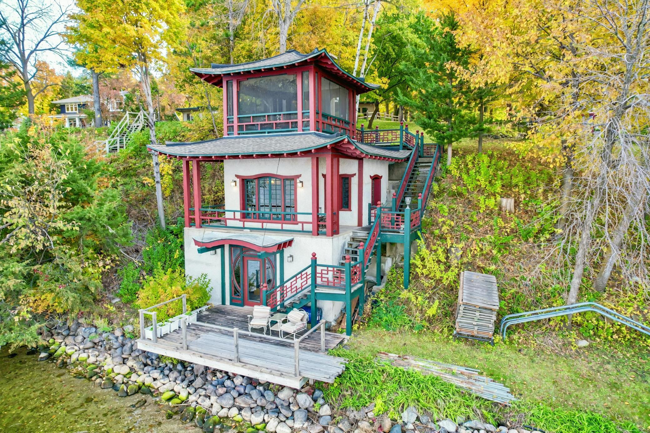 28100 Woodside Road Excelsior, MN 55331 - Photo 2 of 17