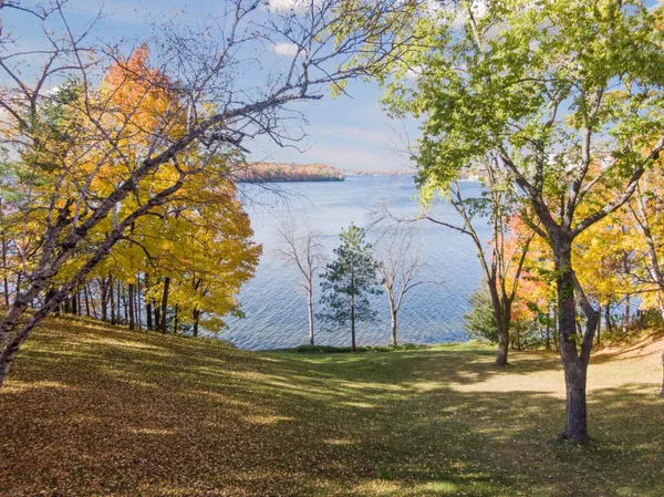 $5,995,000 | 28100 Woodside Road, Excelsior, MN 55331