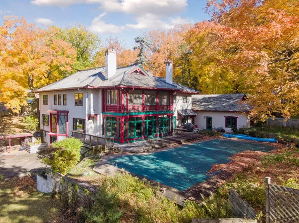 $5,995,000 | 28100 Woodside Road, Excelsior, MN 55331