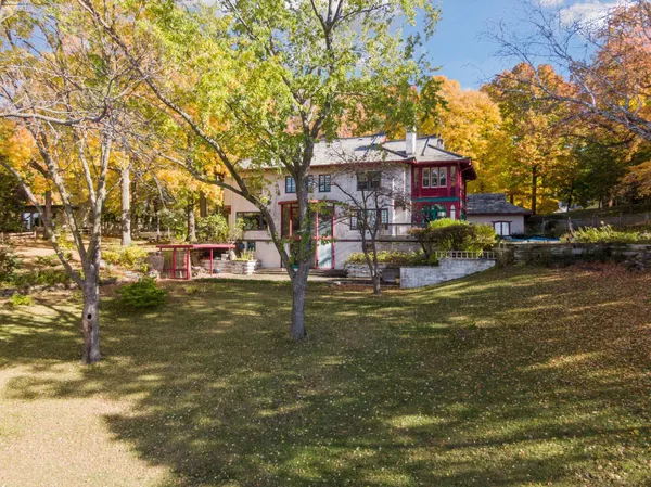 $5,995,000 | 28100 Woodside Road, Excelsior, MN 55331