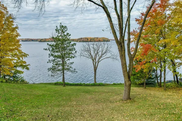 $5,995,000 | 28100 Woodside Road, Excelsior, MN 55331