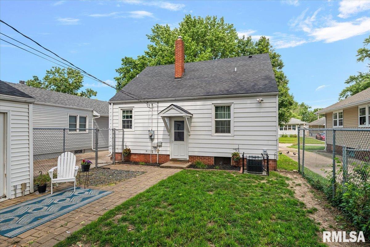 1713 Holmes Avenue Springfield, IL 62704 - Photo 27 of 30