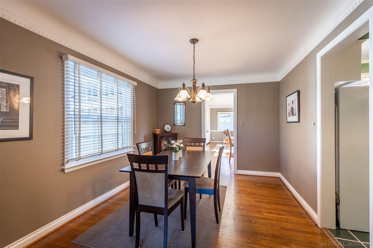 1662 Newcastle Road Grosse Pointe, MI 48236 - Photo 9 of 34 50009587-8.JPG