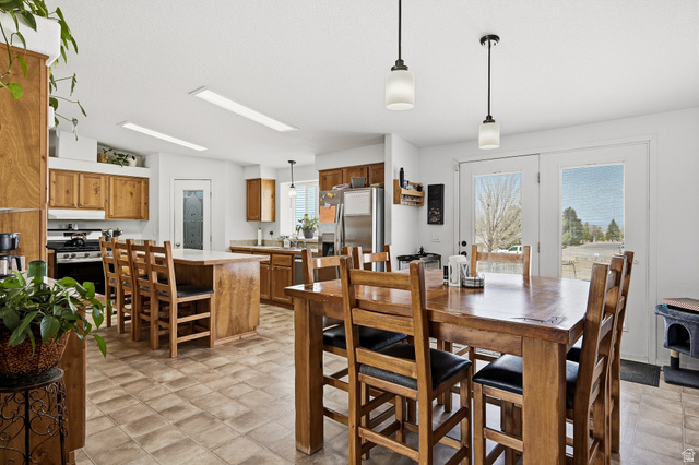 1637 East Midvalley Road Enoch, UT 84721 - Photo 7 of 48 View of dining room