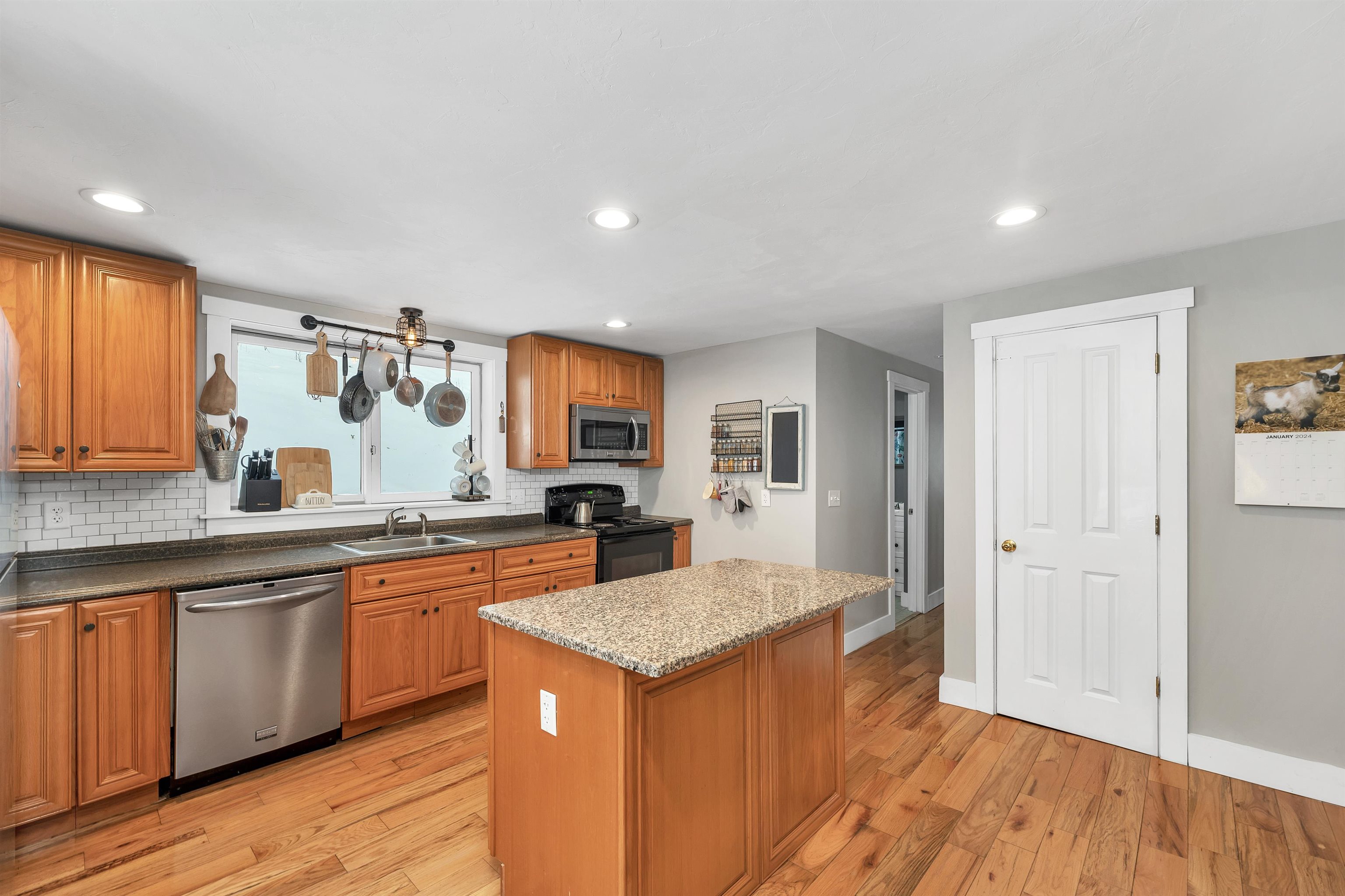 161 Millbrook Road Thornton, NH 03285 - Photo 3 of 29