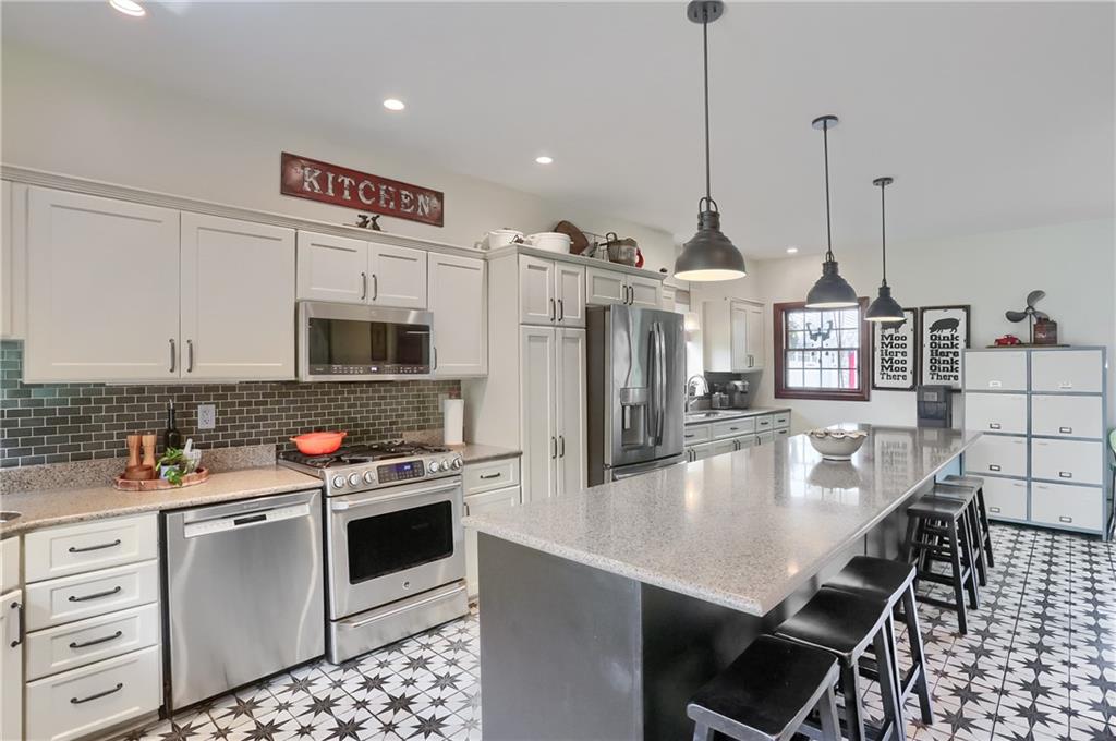 1024 Silver Lane McKees Rocks, PA 15136 - Photo 6 of 50 Gallery Image 6