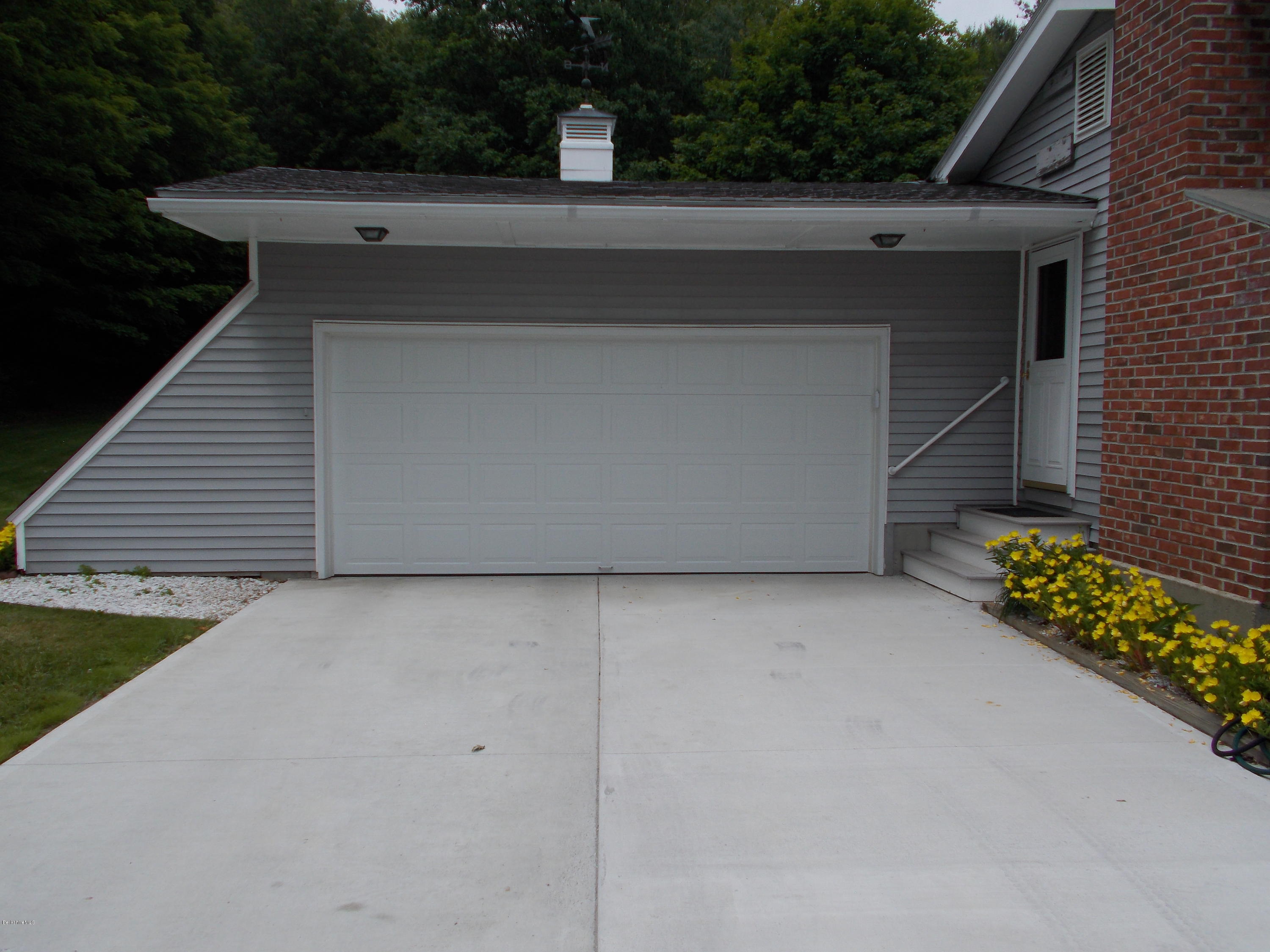 477 South Washington State Road Washington, MA 01223 - Photo 5 of 36 a view of a garage