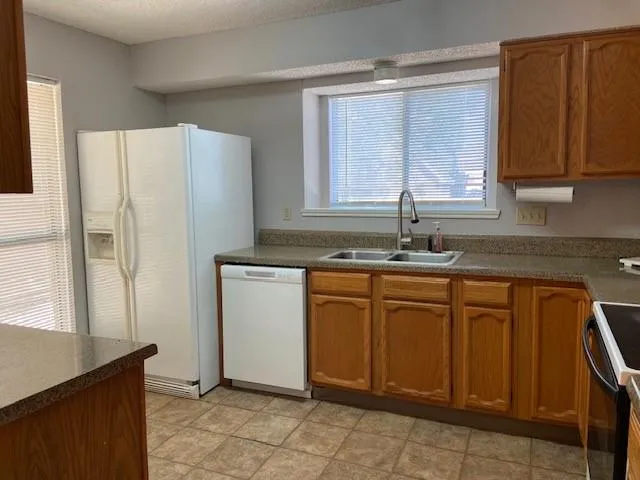 $2,250 | 7808 Slater Trail, Plano, TX 75025