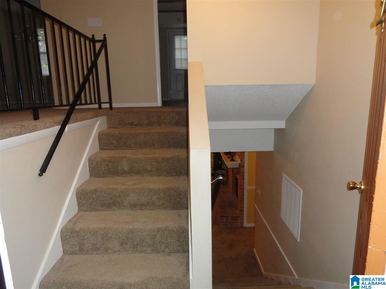 1709 Gardenridge Road Gardendale, AL 35071 - Photo 2 of 31
