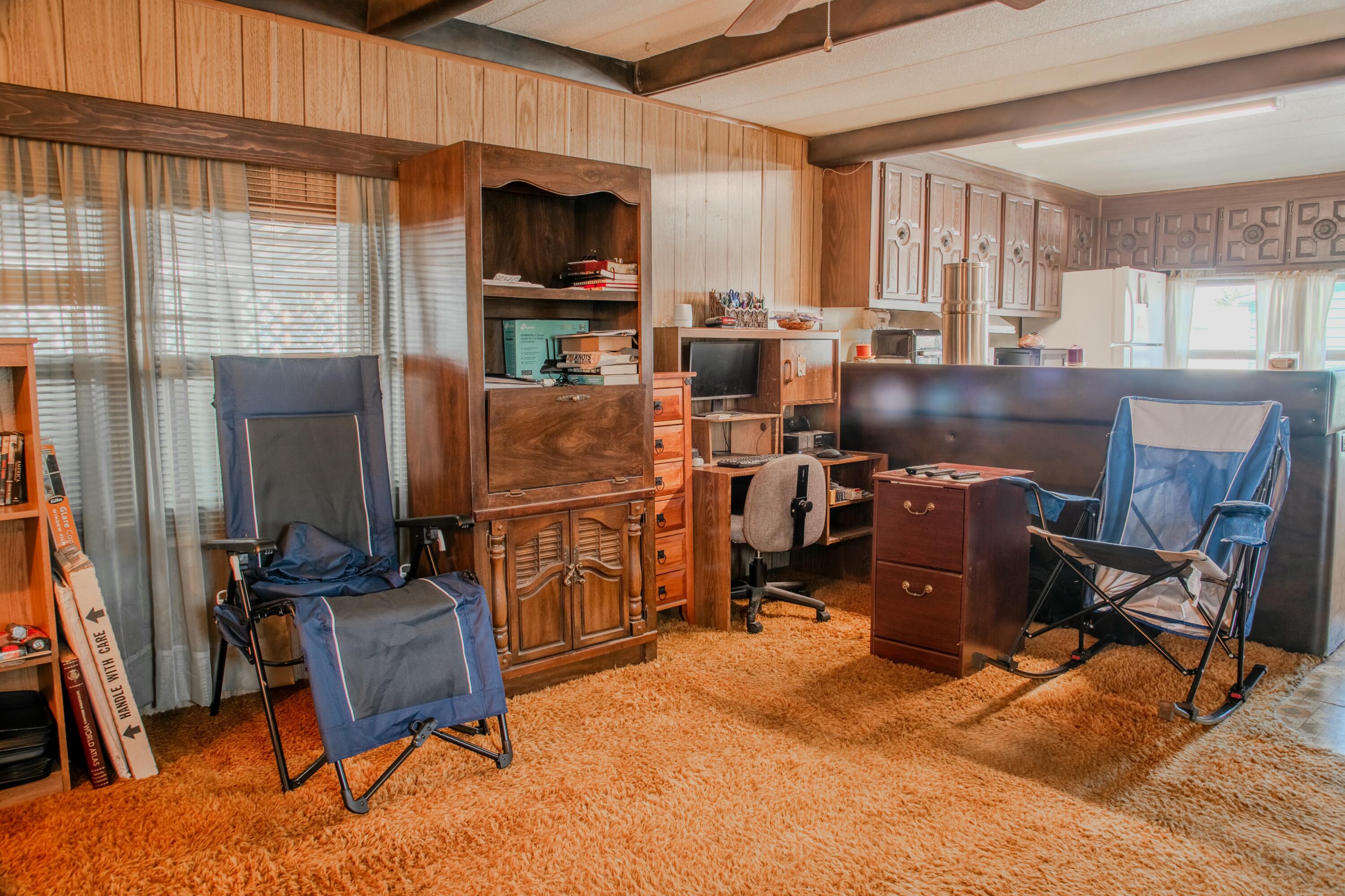 3777 Falcon Street, Unit 10 White City, OR 97503 - Photo 5 of 19 Living Area