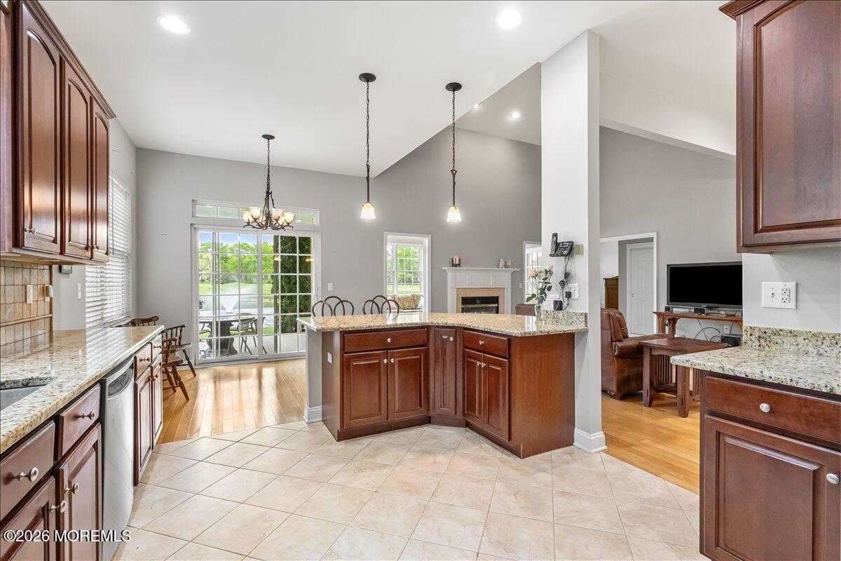 11 Congressional Road Jackson, NJ 08527 - Photo 21 of 53 25-Kitchen