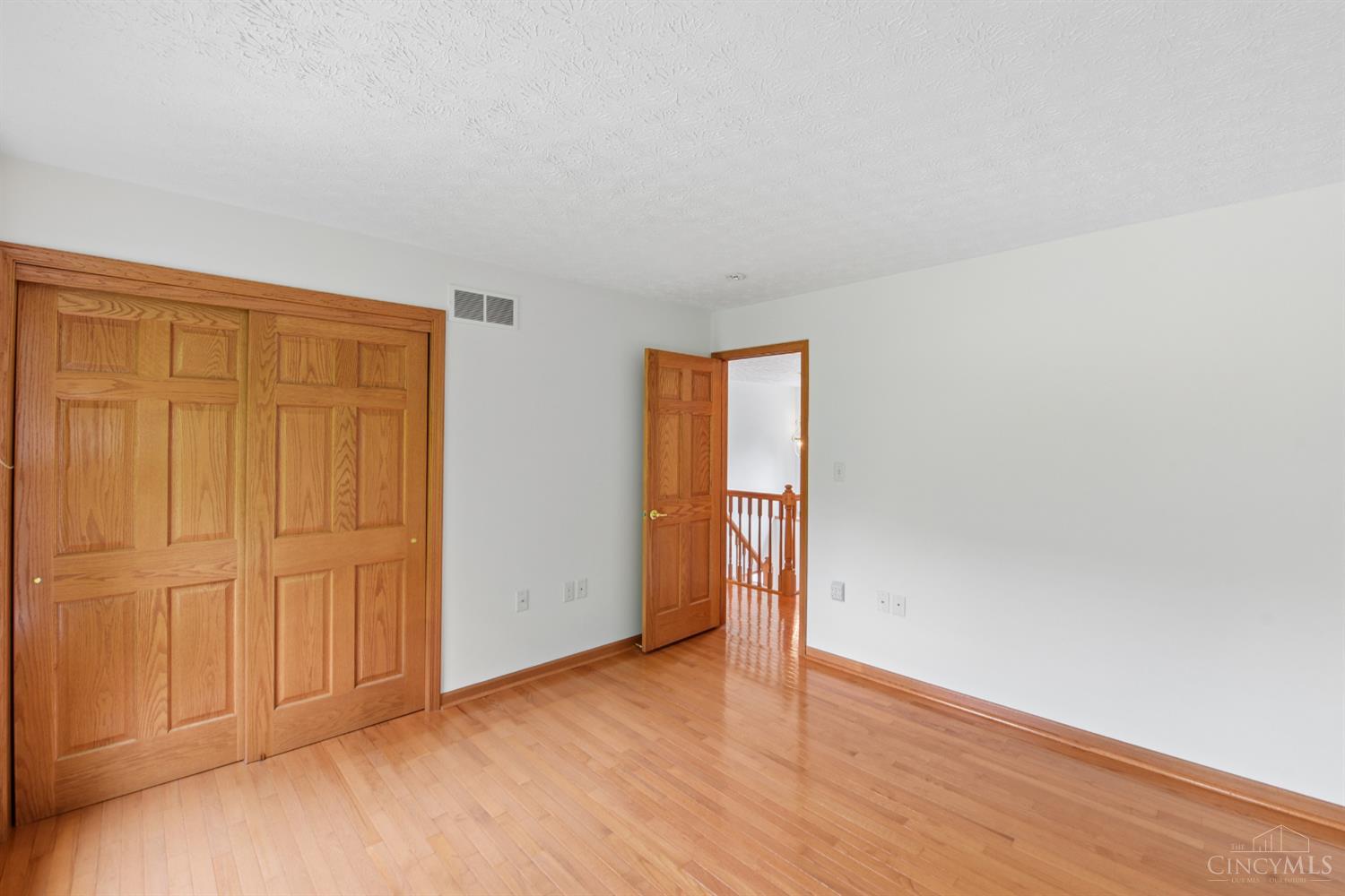 1109 Asbury Road Cincinnati, OH 45255 - Photo 56 of 69