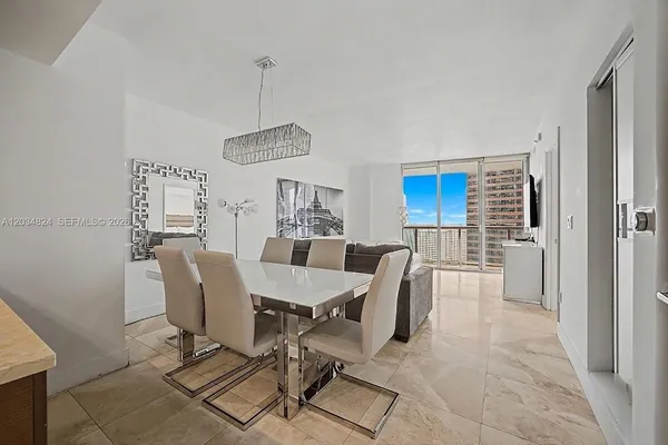 $6,500 | 485 Brickell Avenue, Unit 2009, Miami, FL 33131
