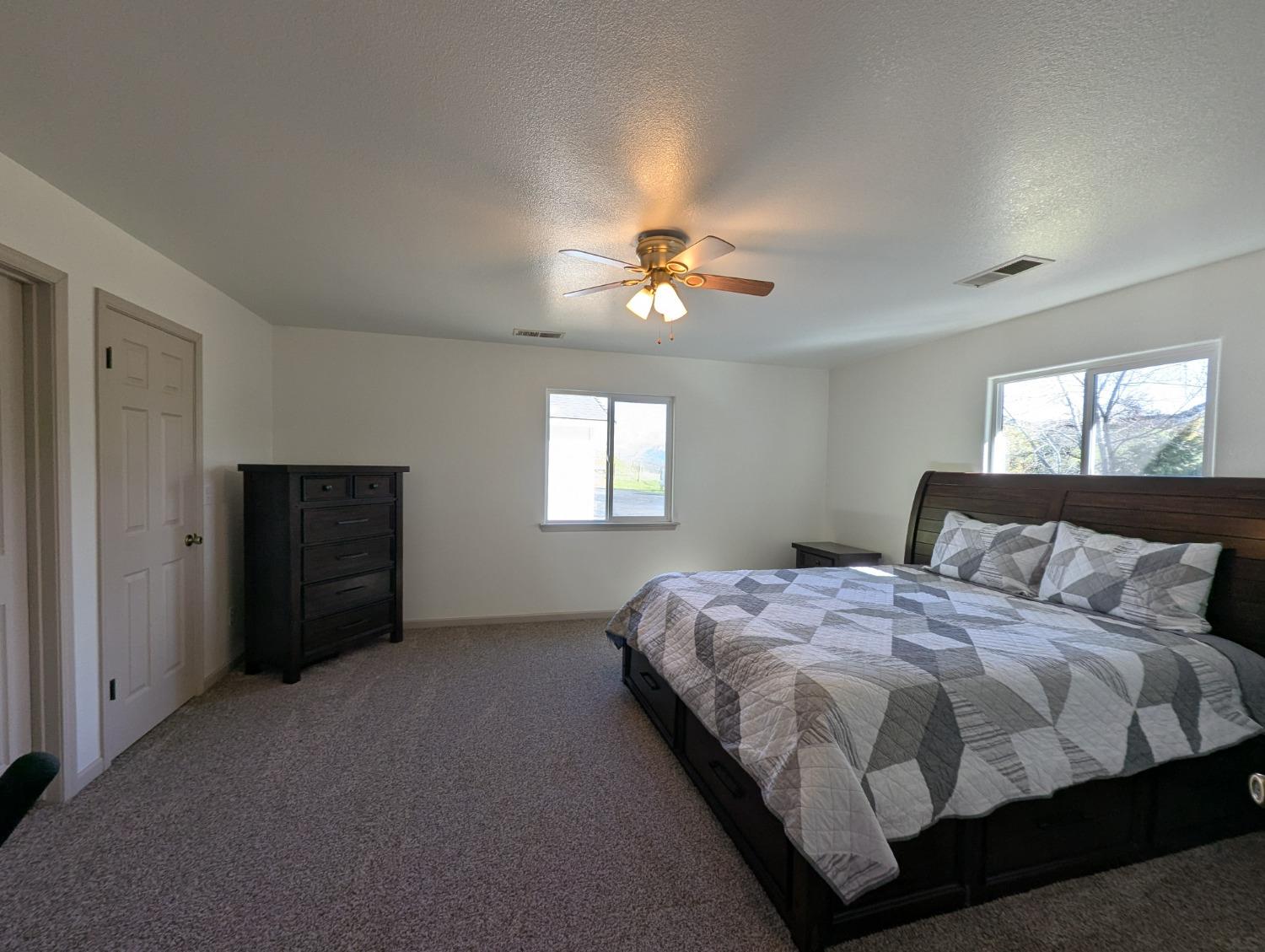 47232 Creekside Road Yokuts Valley, CA 93675 - Photo 14 of 40 Gallery Image 14