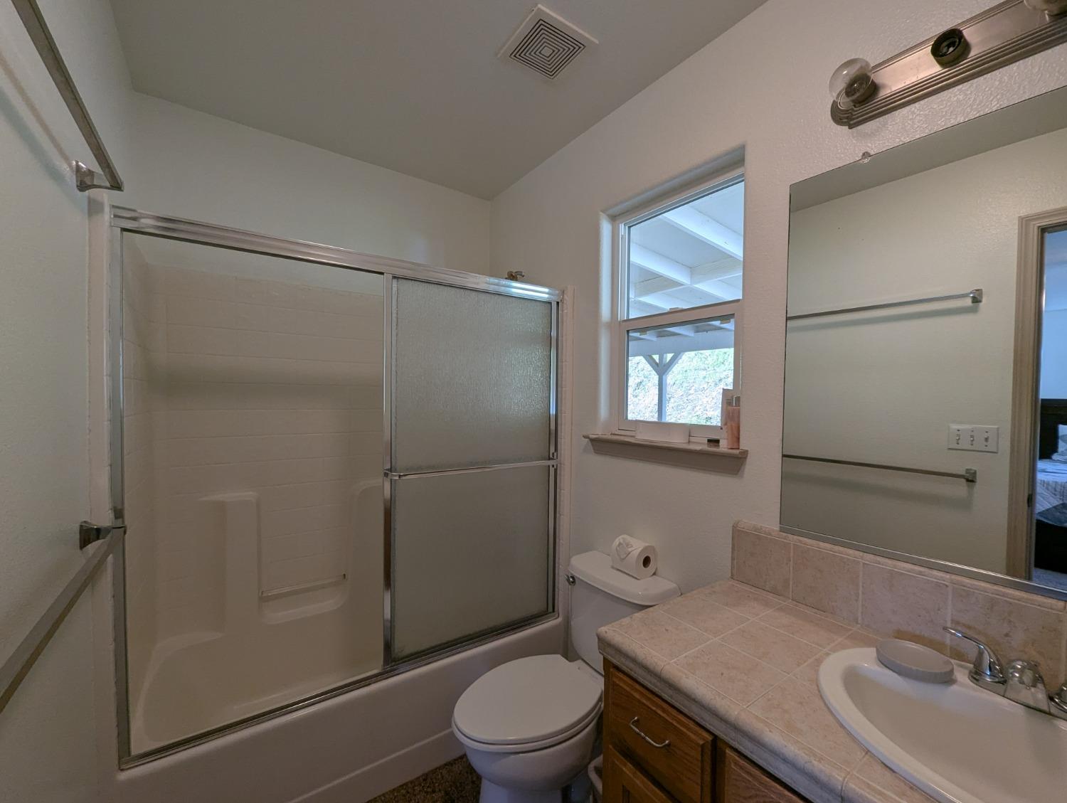 47232 Creekside Road Yokuts Valley, CA 93675 - Photo 17 of 40 Gallery Image 17