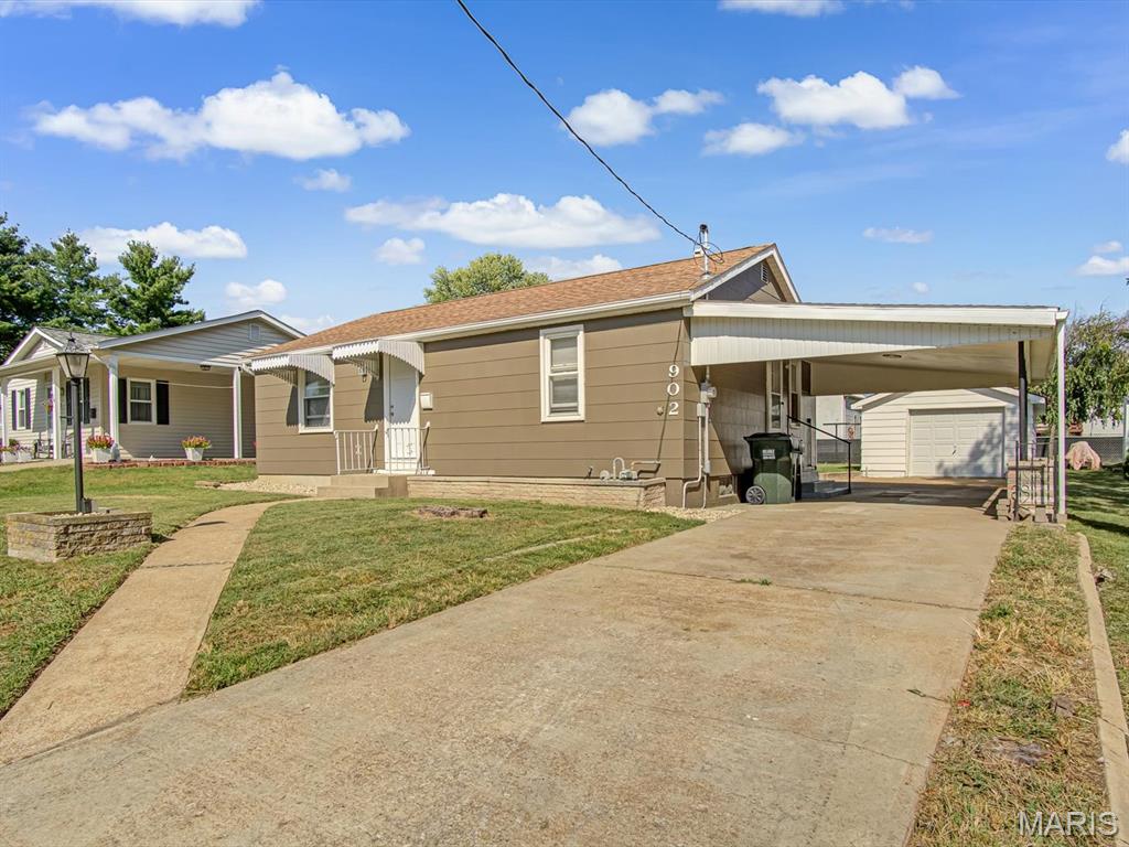 902 Stiening Street Waterloo, IL 62298 - Photo 2 of 25