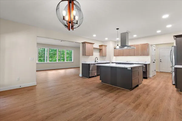 $878,000 | 8806 Lakewood Trail, Berrien Center, MI 49102