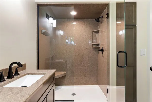 $898,000 | 8806 Lakewood Trail, Berrien Center, MI 49102