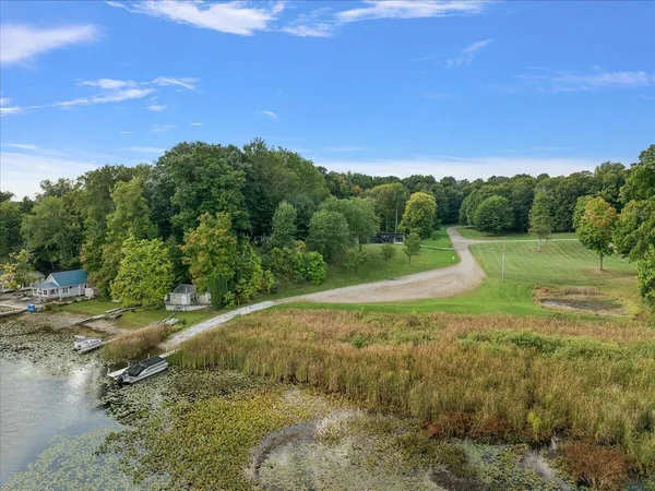 $878,000 | 8806 Lakewood Trail, Berrien Center, MI 49102