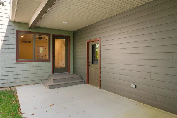 $898,000 | 8806 Lakewood Trail, Berrien Center, MI 49102