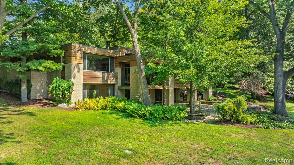 5035 Ponvalley Road Bloomfield Hills, MI 48302 - Photo 59 of 68 Gallery Image 59