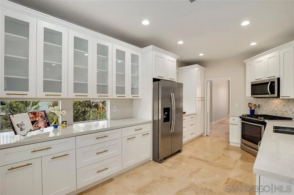 4744 Sunburst Road Carlsbad, CA 92008 - Photo 7 of 24 Gallery Image 7