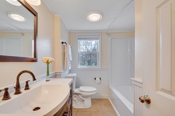 32 Bellflower Street Lexington, MA 02421 - Photo 11 of 26